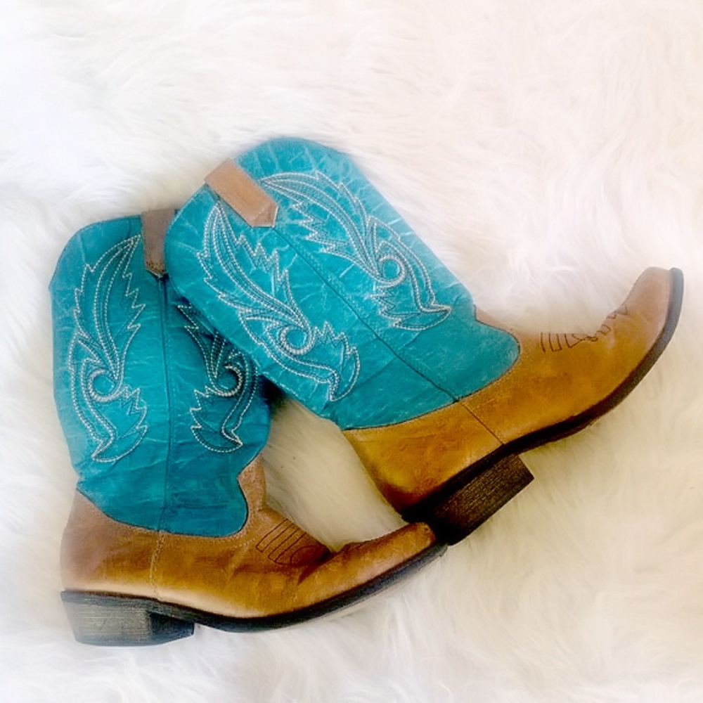 Turquoise and Brown Cowgirl Boots Coconut Gaucho